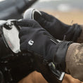 load image into gallery viewer, Gator Waders In Action Cruze Gloves Unisex Black 3 d7289fa7 b417 4561 bb23 a9bf435d543d