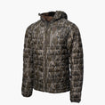 load image into gallery viewer, Gator Waders Studio Mens Cumulus Jacket Mossy Oak Original Bottomland 6