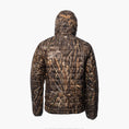 load image into gallery viewer, Gator Waders Studio Mens CumulusJacket Realtree Max 7 2
