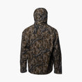 load image into gallery viewer, Gator Waders Studio Mens Sanctuary Jacket Mossy Oak Treestand 2
