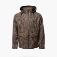 load image into gallery viewer, Gator Waders Studio Mens SanctuaryJacket Mossy Oak Bottomland 4
